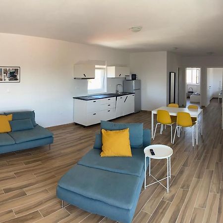 Daniela Family Apartment - Top Floor - New & Quite Location - Great Sea & Island View Вир Екстер'єр фото